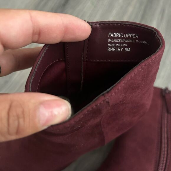 NWOT Maroon Heeled Boots Suede Ankle Design - Picture 3 of 4